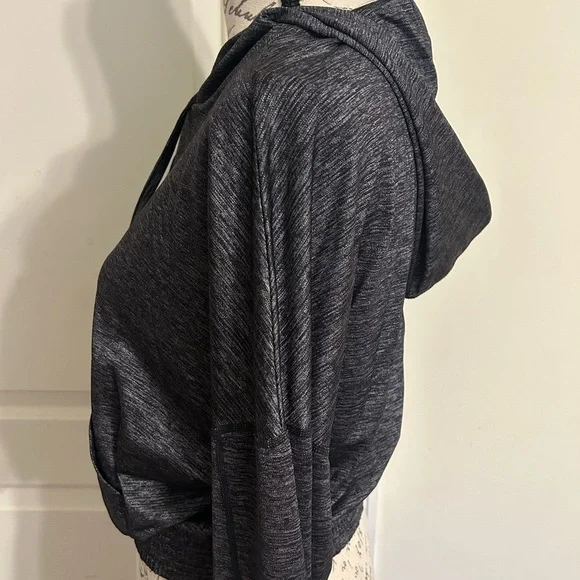 Fabletics Charcoal Long Sleeve Cropped Hoodie - Picture 4 of 6
